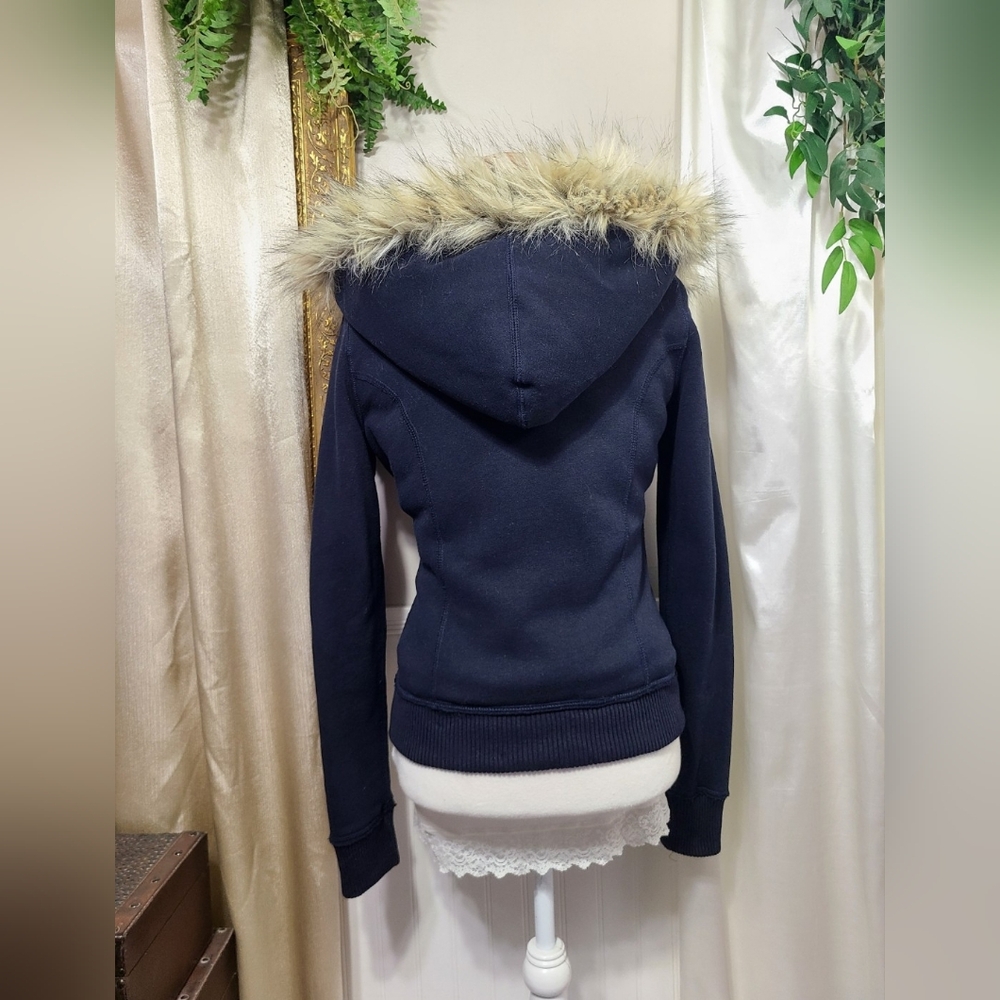 ♡ Y2K ♡ Abercrombie & Fitch Navy Hooded Toggle Pompom Jacket with Faux-Fur Trim - Picture 7 of 12